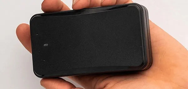 magnetic-gps-tracker-in-hand.webp__PID:a7778c5c-b3dc-4790-9dda-630c14e8c4c8